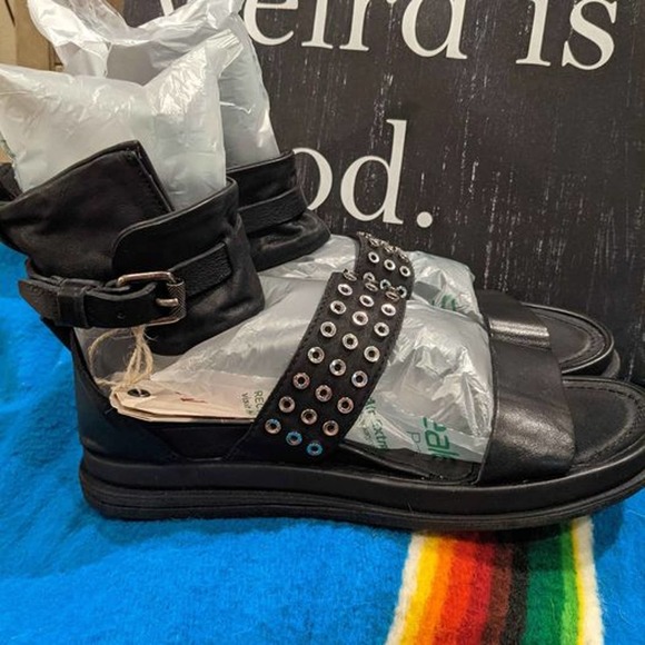 A.S.98 Pryor Gladiator Sandals! 40s! NIB! - Picture 2 of 9